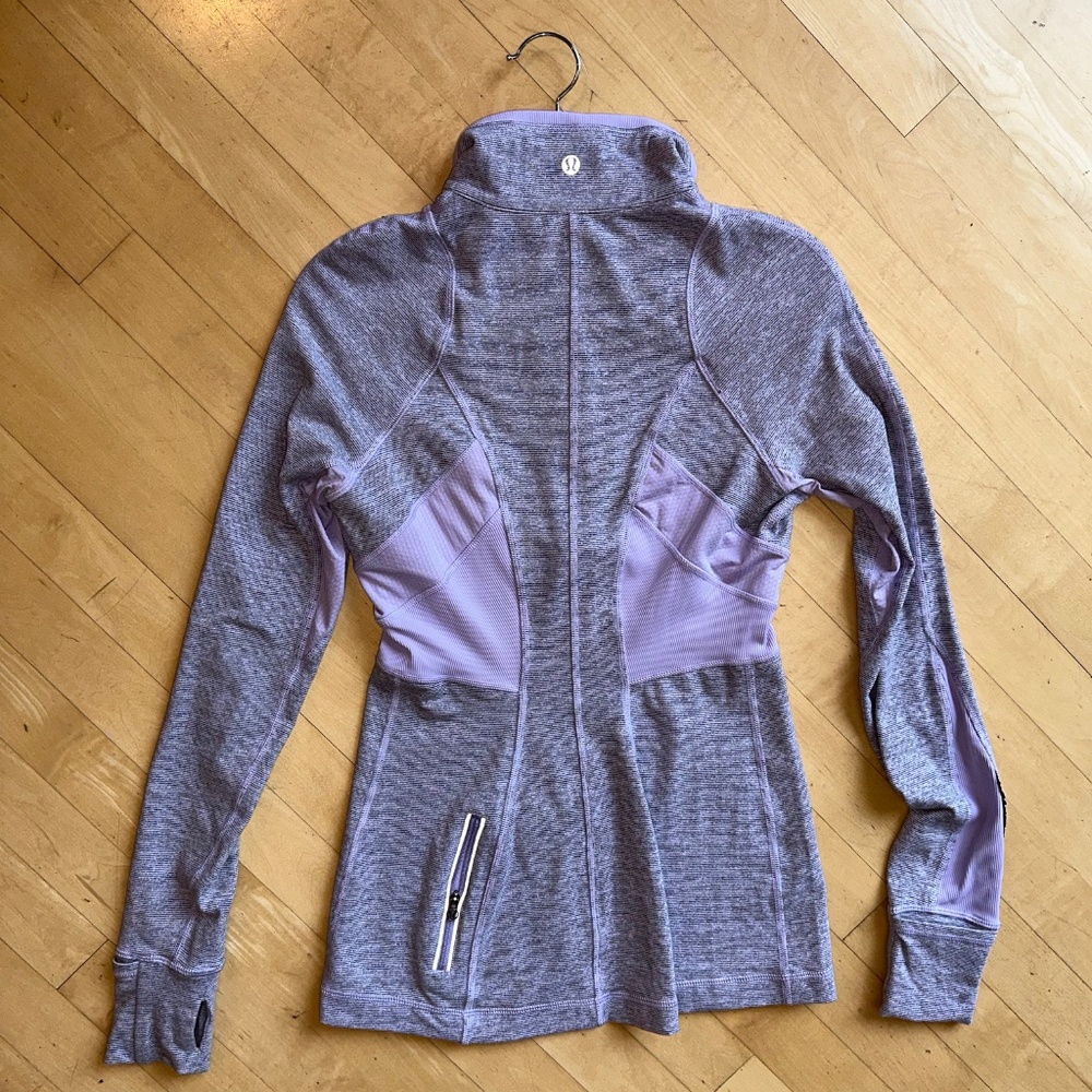LuLuLemon run full tilt 1/2 zip neck top, 4, GD1181 - Picture 6 of 7